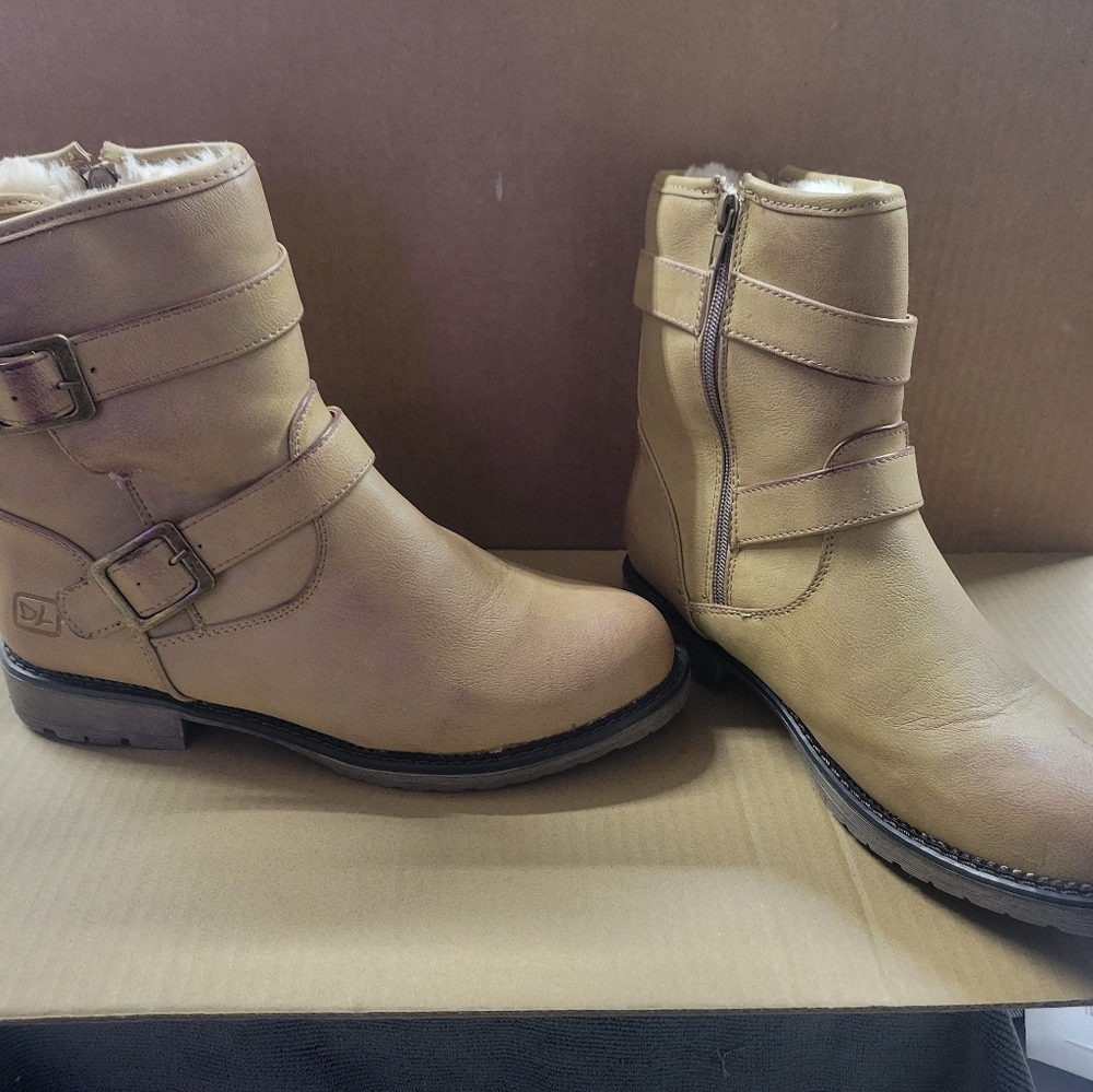 Dirty laundry Joplin. Boots 8.5 lt brown